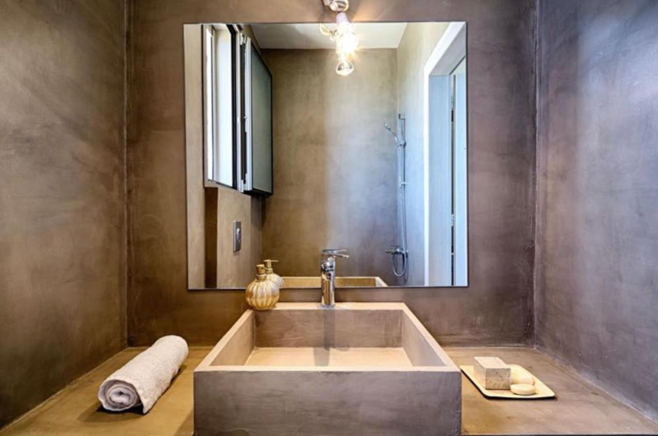 Euphoria Suites Avia Luaran gambar